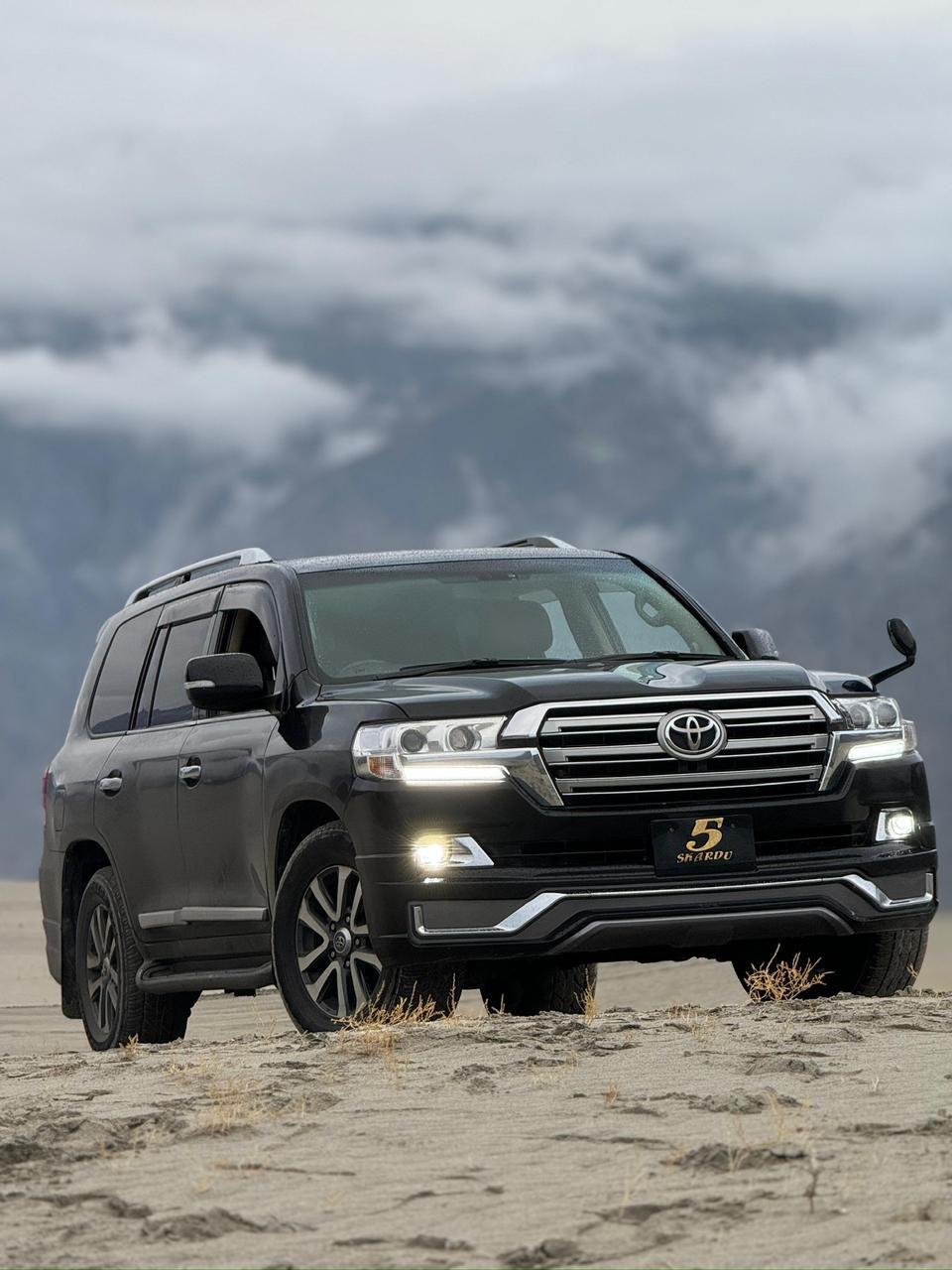 OFF-ROAD / 4X4 Vehicle