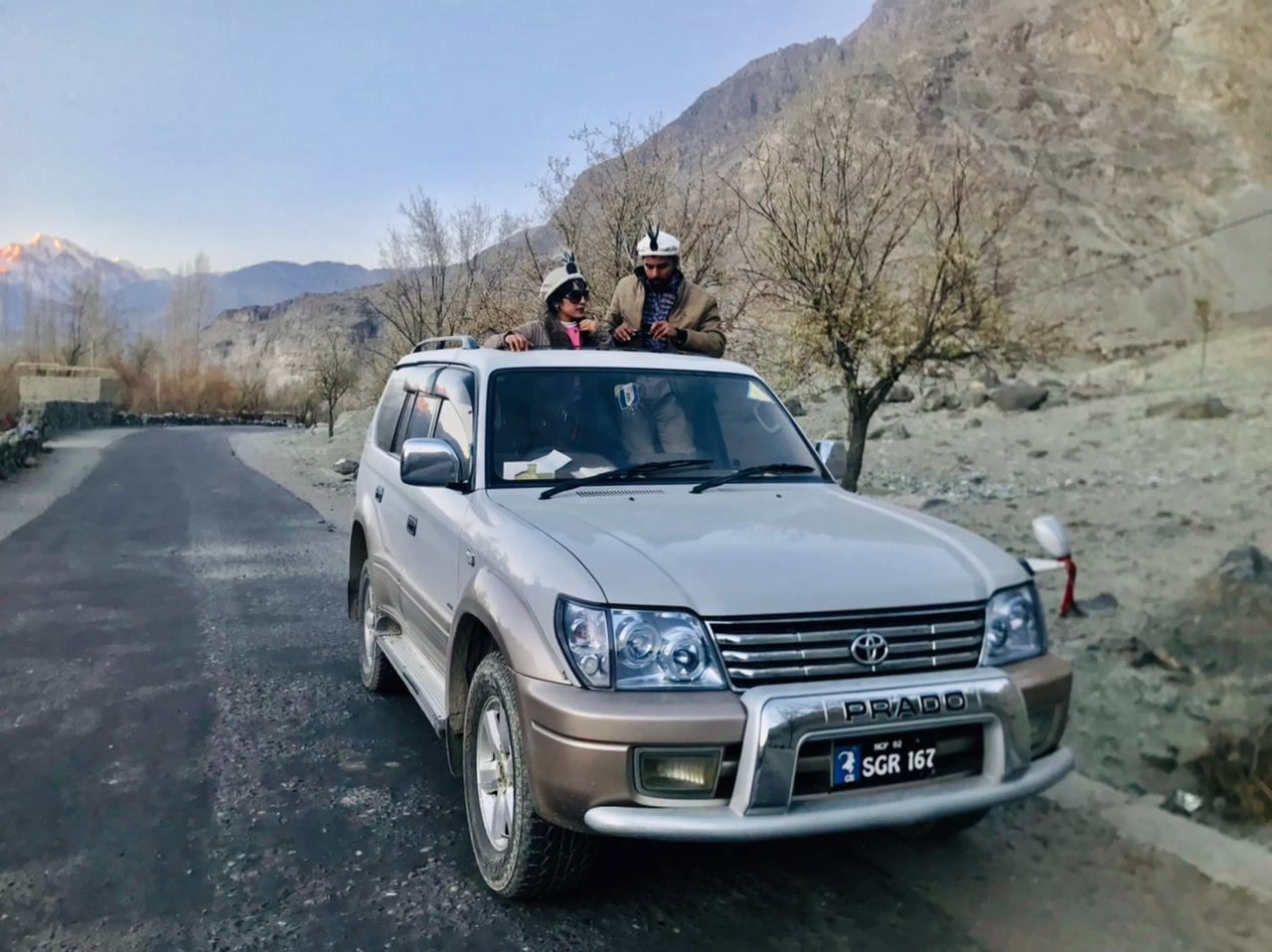 OFF-ROAD / 4X4 Vehicle