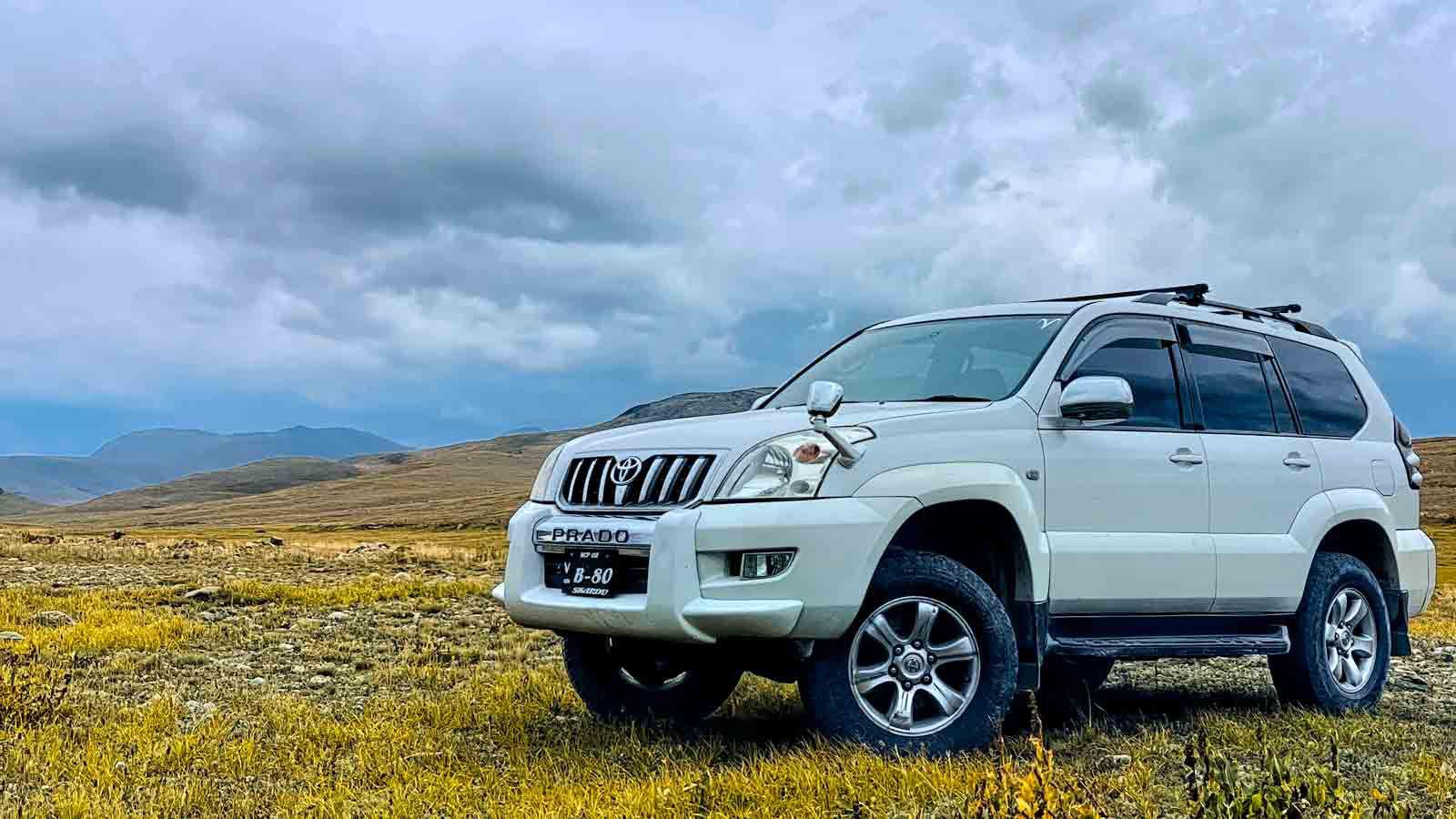 OFF-ROAD / 4X4 Vehicle